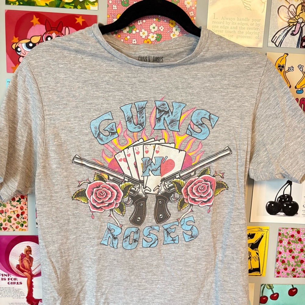GUNS N ROSES FLOWER GRAPHIC BAND TEE - Picture 2 of 10